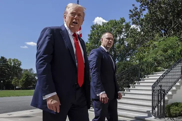 TV Republika manipuluje. Sikorski odpowiedział ws. wizyty Nawrockiego w USA TV Republika znów manipuluje. Sikorski mocno odpowiedział ws. wizyty Nawrockiego w USA