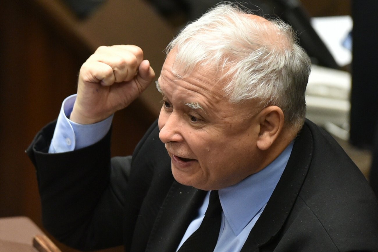 Jarosław Kaczyński na łamach "Gazety Polskiej Codziennie" skomentował decyzję UE ws. funduszy dla Polski.