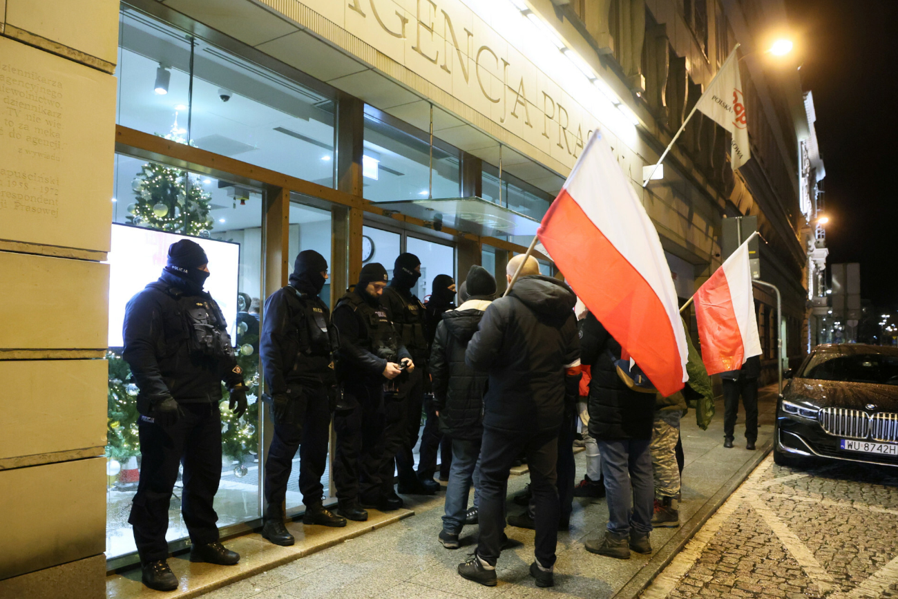 Awantura w siedzibie PAP. Doszło do przepychanek posłów PiS z ochroną