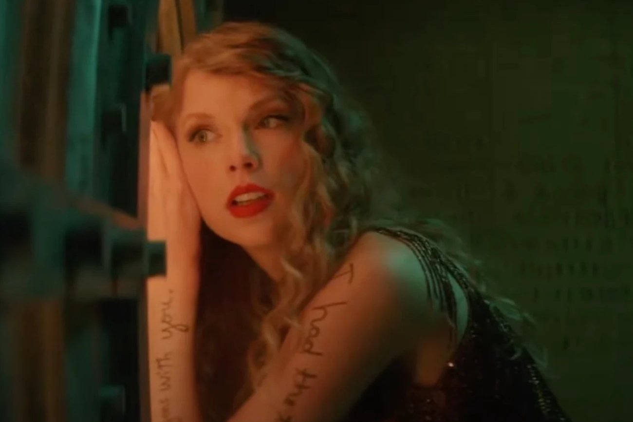 Taylor Swift pokazała teledysk do piosenki "I Can See You" , w którym zagrał jej były chłopak.