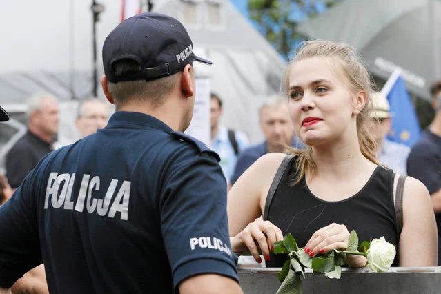 Policjanci nie zaprzeczają autentyczności nagrań, ale mówią, że żadnej inwigilacji nie było.
