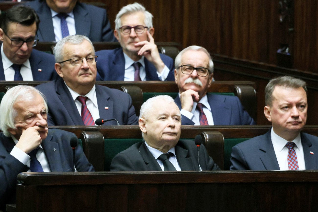 Kaczyński zasnął w trakcie mowy Morawieckiego? Jest nagranie z Sejmu