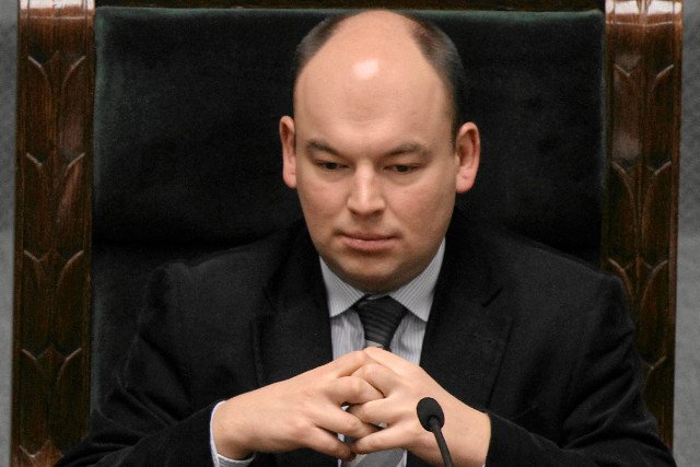 Jan Dziedziczak (PiS) uważa, że metoda in vitro powinna być w Polsce zabroniona