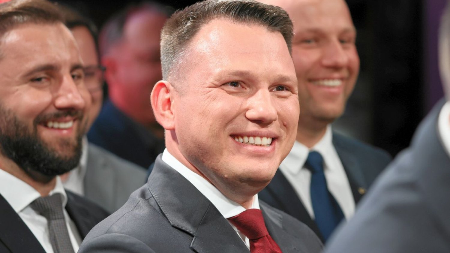 Niemieckie media opisują Sławomira Mentzena z Konfederacji Wolność i Niepodległość jako nowego idola polskiej młodzieży