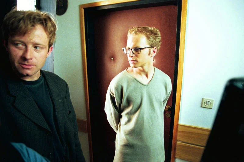 Maciej Stuhr na planie filmu "Chłopaki nie płaczą" w 1999 roku.