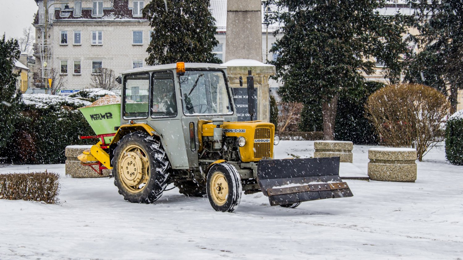 Traktor Ursus