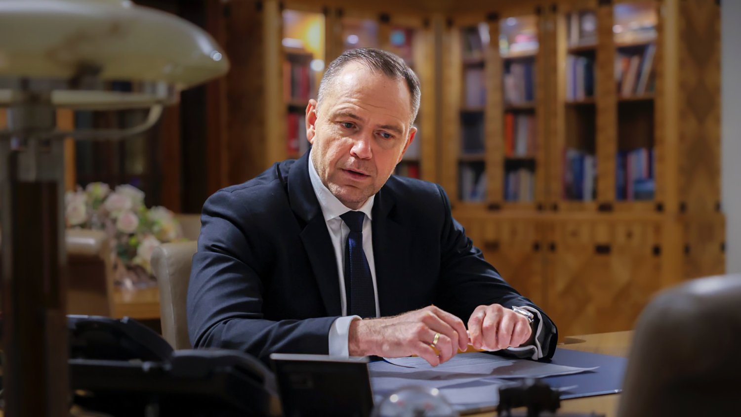 Kto naciska na prezydenta Nawrockiego? Kontrowersje wokół kluczowej ustawy