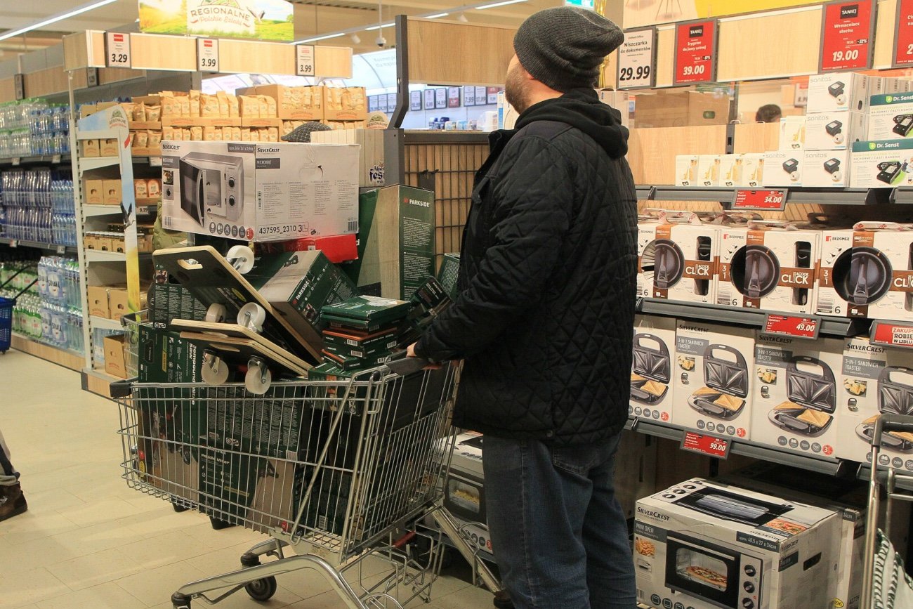 Promocja na czajnik elektryczny. Ten sprzęt z Lidla przyda się w każdej kuchni. Mega promocja w Lidl. Za mniej niż 100 złotych kupisz wielofunkcyjny czajnik elektryczny.