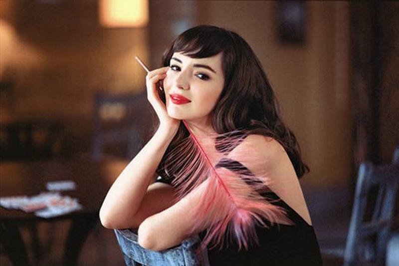 Louise Bourgoin - nowa twarz Jeu d'Amour Kenzo