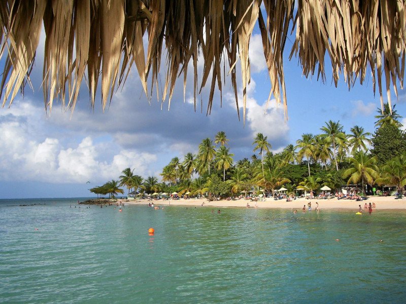 Wakacje w tropikach bez paszportu? Wbrew pozorom są takie kraje, gdzie nie Polacy go nie potrzebują.