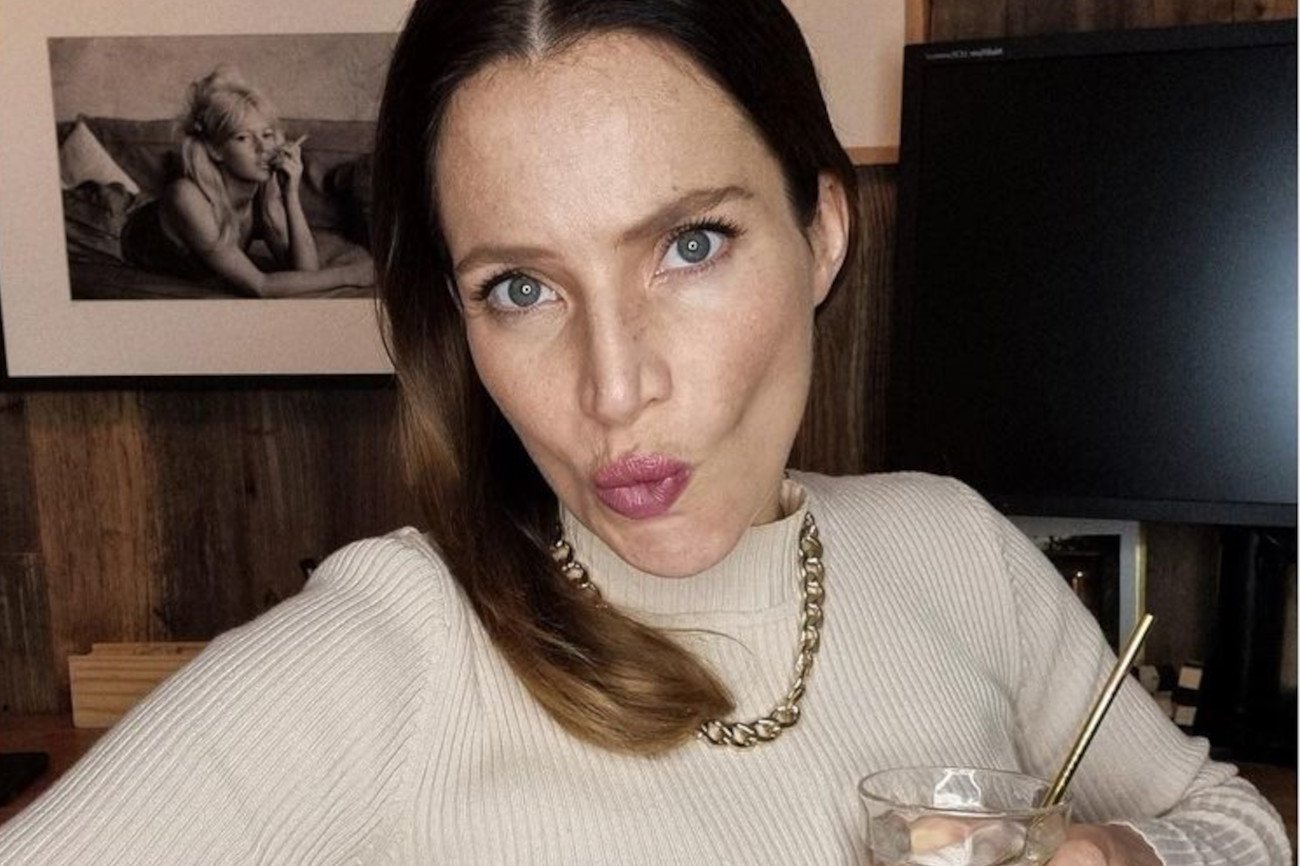 Anna Dereszowska dementuje informacje o tym, że pije alkohol w ciąży