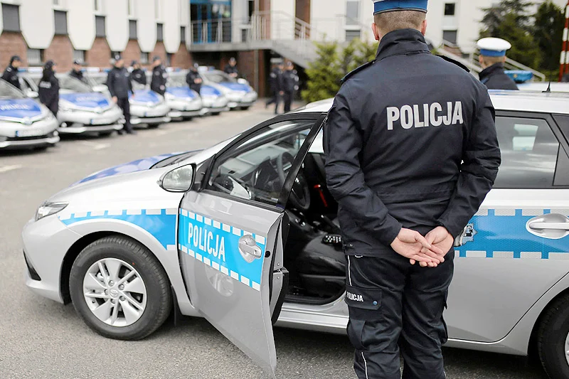 W Gdańsku policyjny radiowóz potrącił 81-letnią kobietę na przejściu dla pieszych. Tylko w czerwcu policjanci spowodowali kilka podobnych wypadków.