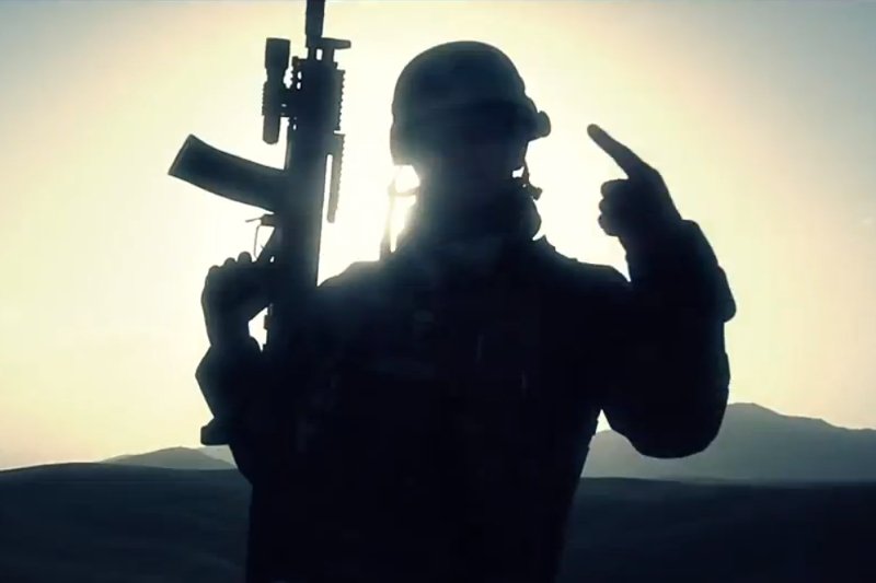 Kadr z utworu Robson - Wiesz kto ma ogień, czyli polski żołnierz rapuje o wojnie w Afganistanie