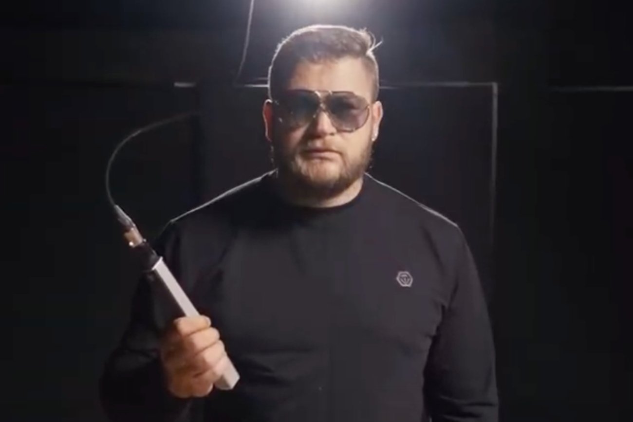 Paweł Fajdek został raperem. Lekkoatleta nagrał utwór z Peją