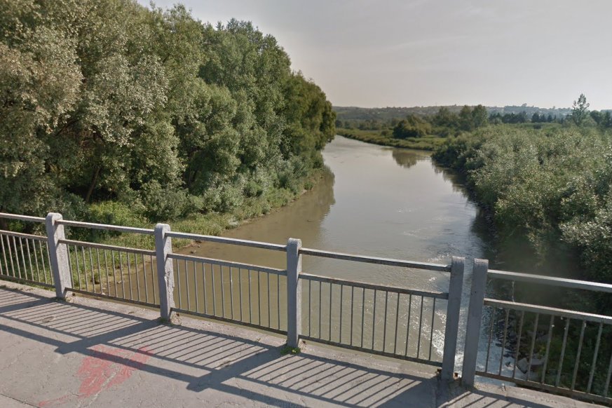 Most na Wisłoce w Jaśle. To tu utonęła 11-latka i próbujący ją ratować 39-latek.