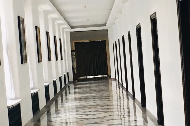 Kotara odgradzała wcześniej dziennikarzy od marszałka Kuchcińskiego.