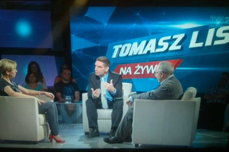 Eksperci w programie "Tomasz Lis na żywo" krytycznie oceniali kampanię referendalną.
