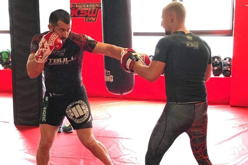 Mamed Chalidow zapowiedział powrót do klatki.