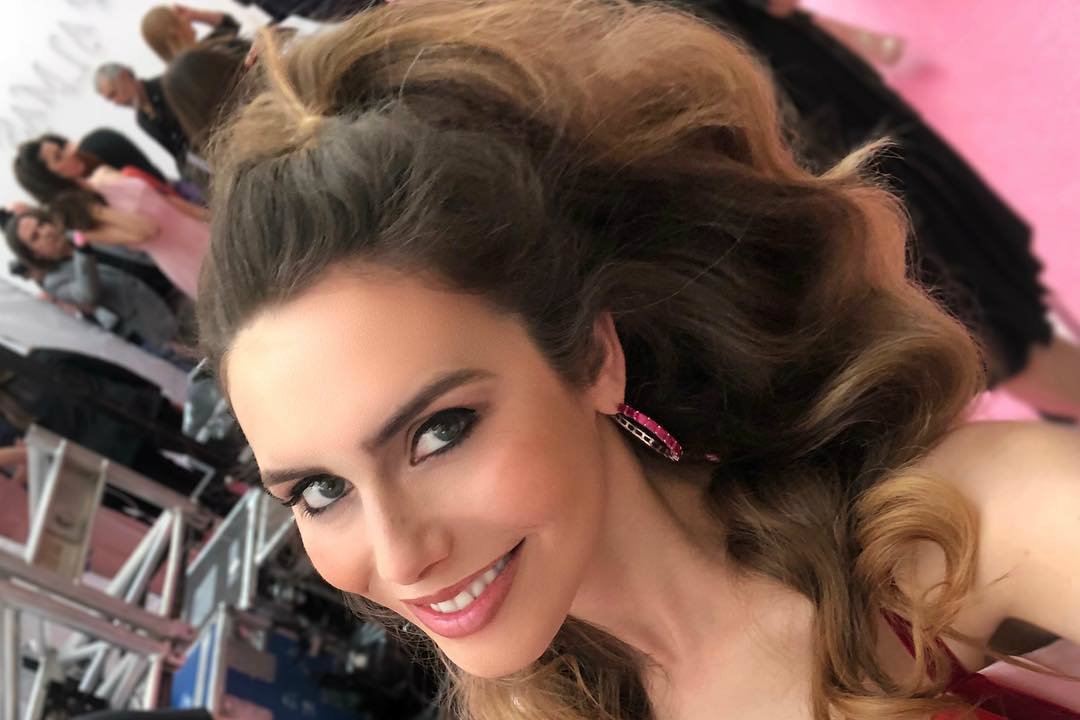Анхела Понсе. Анхела Понсе испанская модель. Анхела Понсе, получившая титул «Мисс Испания 2018». Анджела Понсе из Испании. Первый трансгендер