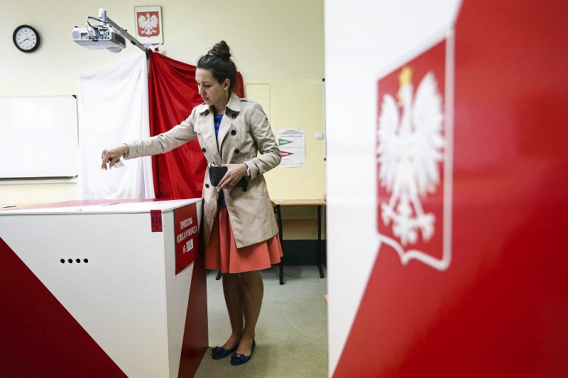 Trwa druga tura wyborów. Polacy decydują o wyborze prezydenta