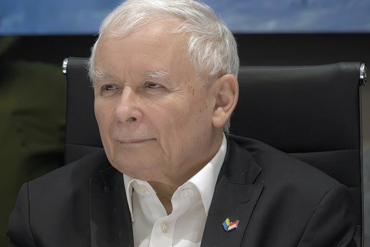 Udział Jarosława Kaczyńskiego w wizycie premierów Polski, Ukrainy, Słowenii w Kijowie wywołał zaskoczenie.