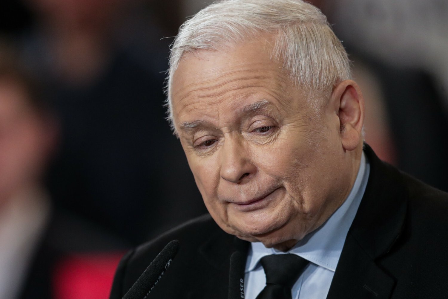 PiS znów na pozycji lidera w nowym sondażu. Nowe wybory to byłaby jednak dla nich klęska.