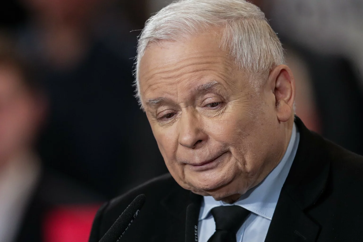 PiS znów na pozycji lidera w nowym sondażu. Nowe wybory to byłaby jednak dla nich klęska.