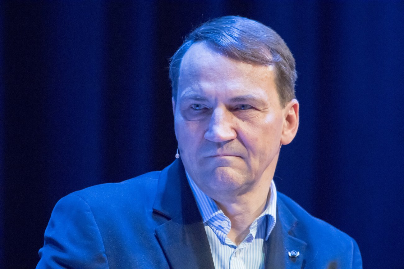 Radosław Sikorski krótko o modlitwie Elżbiety Witek na Jasnej Górze.