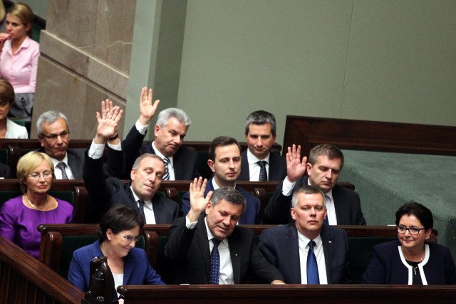 Ewa Kopacz nominuje przyjaciółki? A w pierwszej ławce znowu panowie.