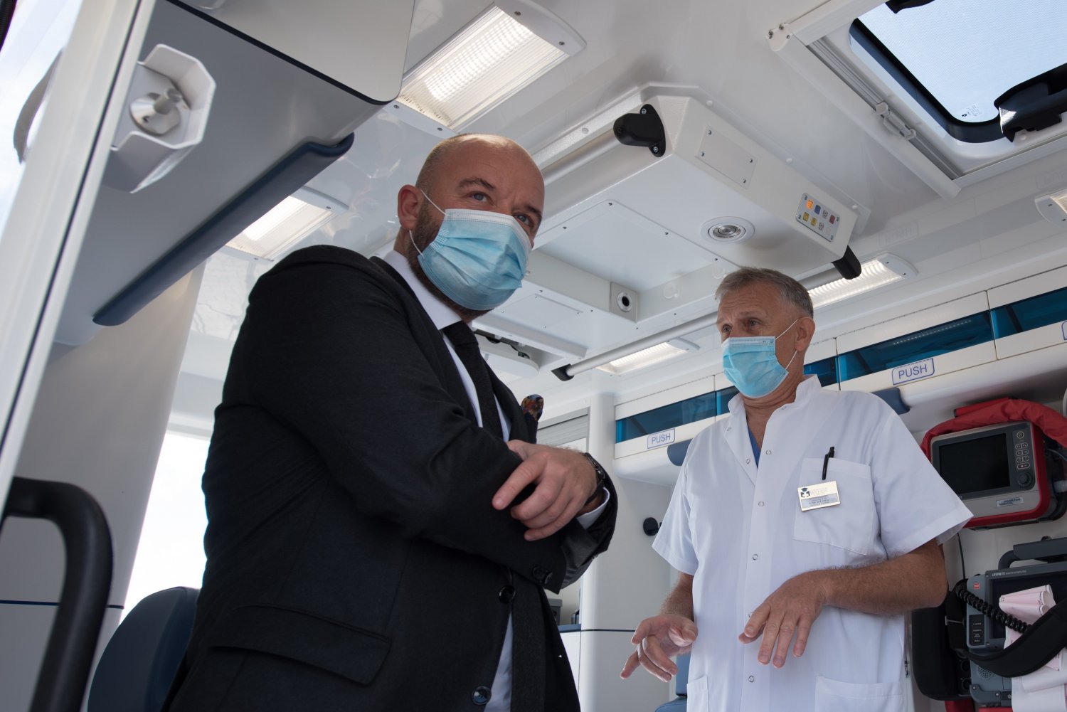 Jacek Sutryk został zakażony koronawirusem. Prezydent Wrocławia potwierdził, że covid-19 przebiega u niego bezobjawowo. Jacek Sutryk ma koronawirusa. Prezydent Wrocławia jest zakażony SARS-CoV-2