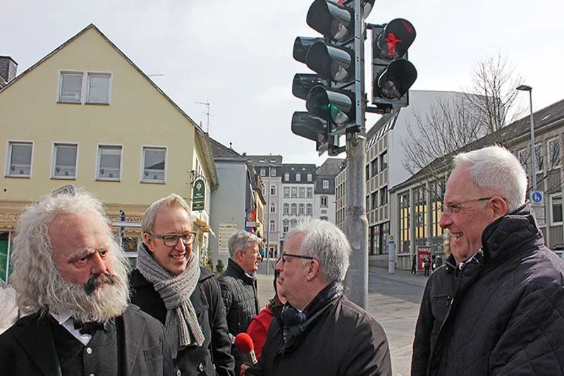 Karol Marks trafił na lampy sygnalizacji świetlnej dla pieszych w Trewirze