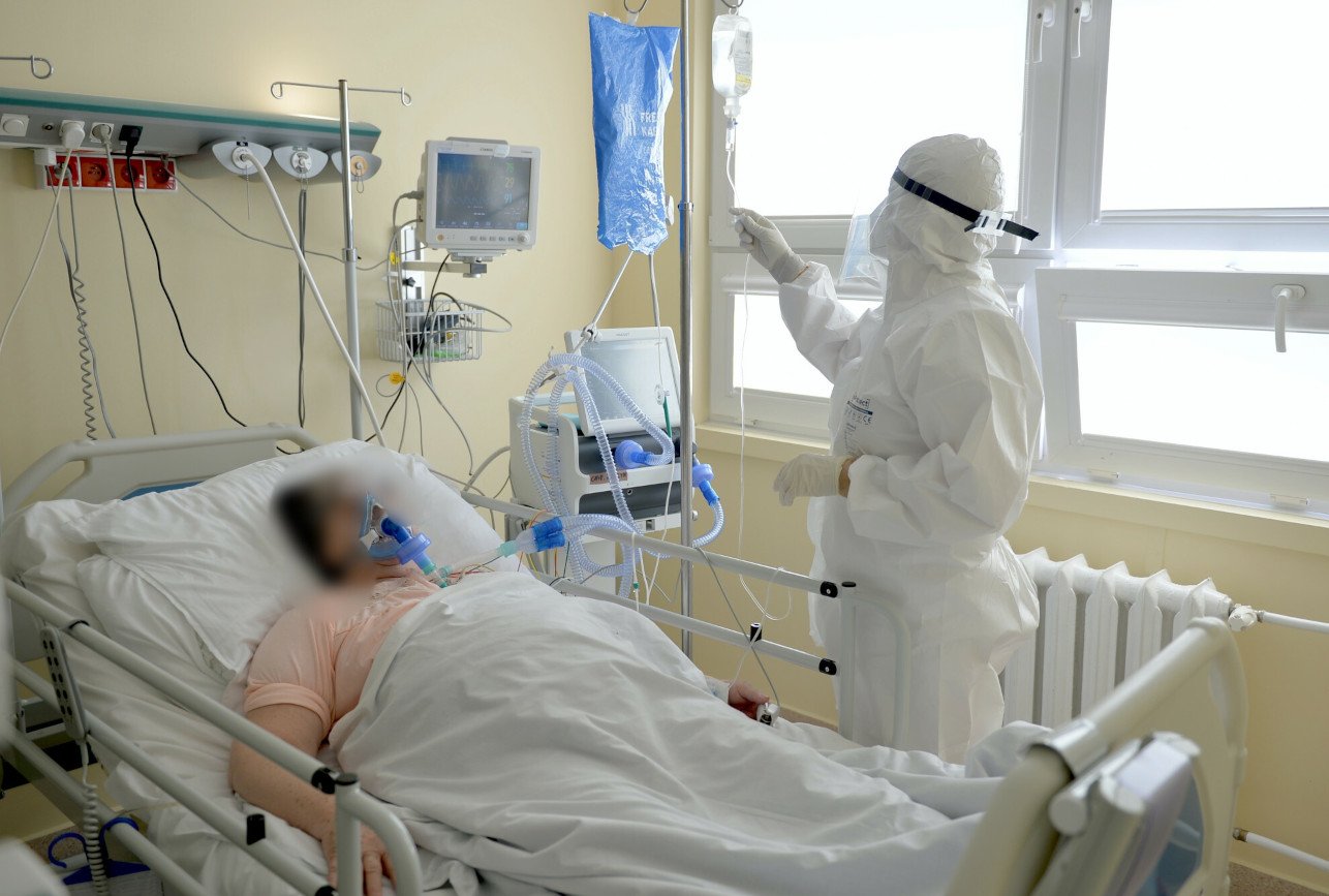 Ile zakażeń koronawirusem w sobotę 27 listopada? Jest nowy raport MZ.