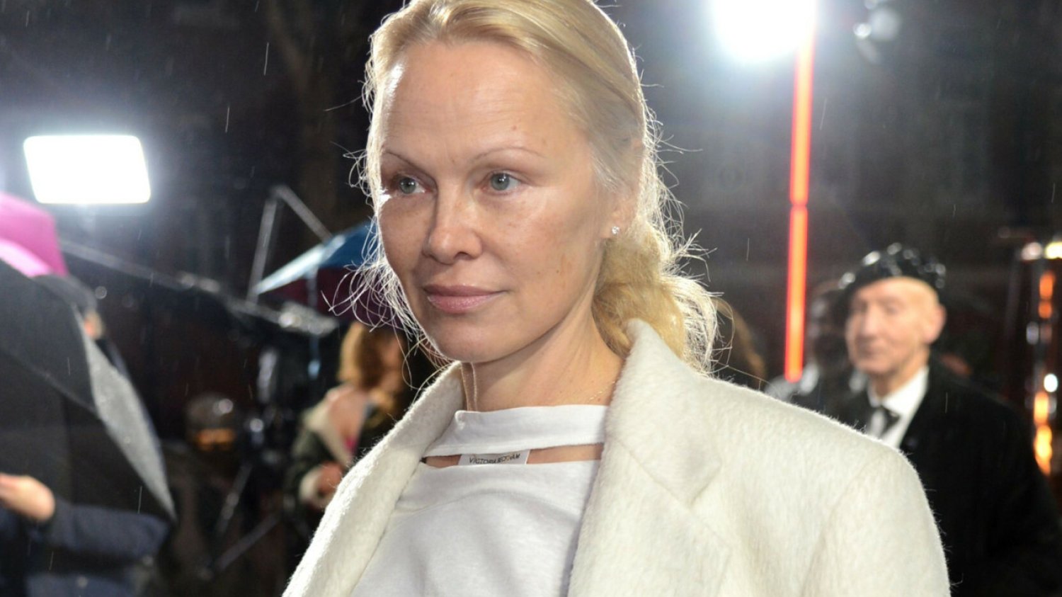 Pamela Anderson na gali The Fashion Awards.