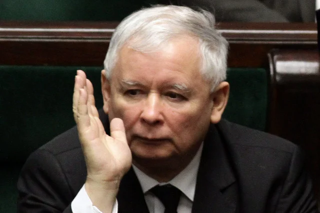 "Newsweek" twierdzi, że Jarosław Kaczyński "odchorowuje każdy stres i wysiłek związany z aktywnością polityczną"