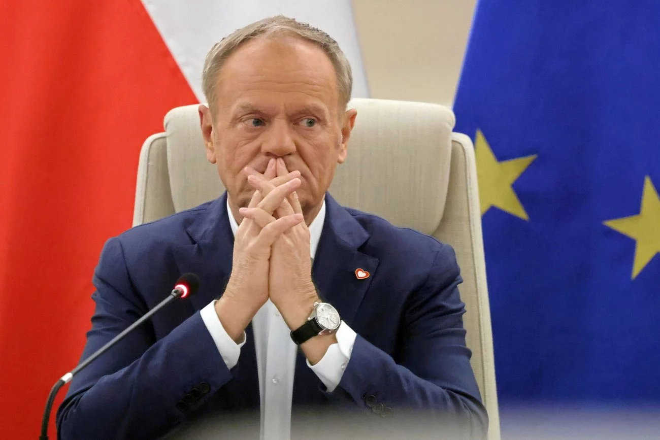 Tusk zwołał naradę ze służbami ws. pożarów i sytuacji na granicy Tusk zwołał naradę ze służbami ws. pożarów i sytuacji na granicy