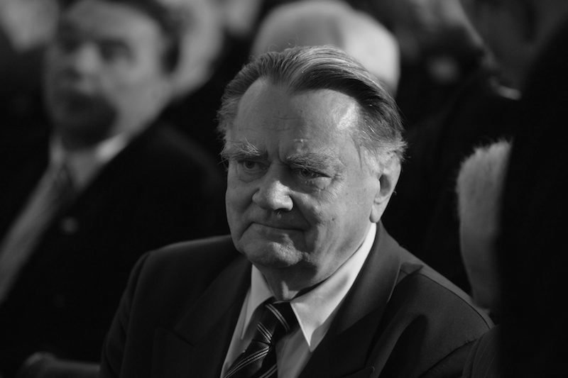 Ile potrwa żałoba narodowa po śmierci Jana Olszewskiego? We wtorek decyzja.