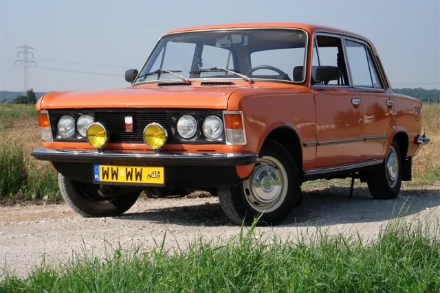 Polski Fiat 125p z 1980 r.