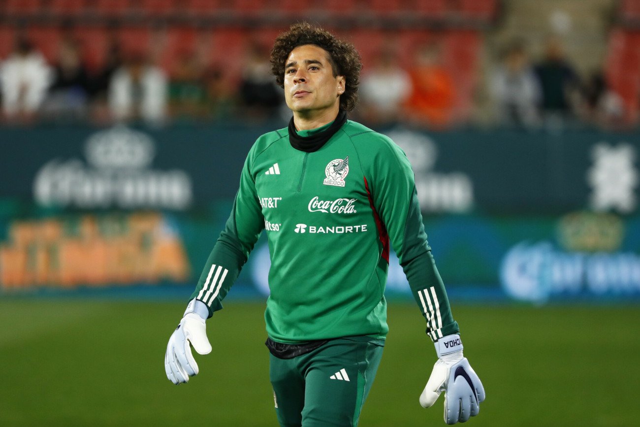 Guillermo Ochoa w Katarze weźmie udział w swoim piątym mundialu w karierze. Ten pierwszy to rok 2006.