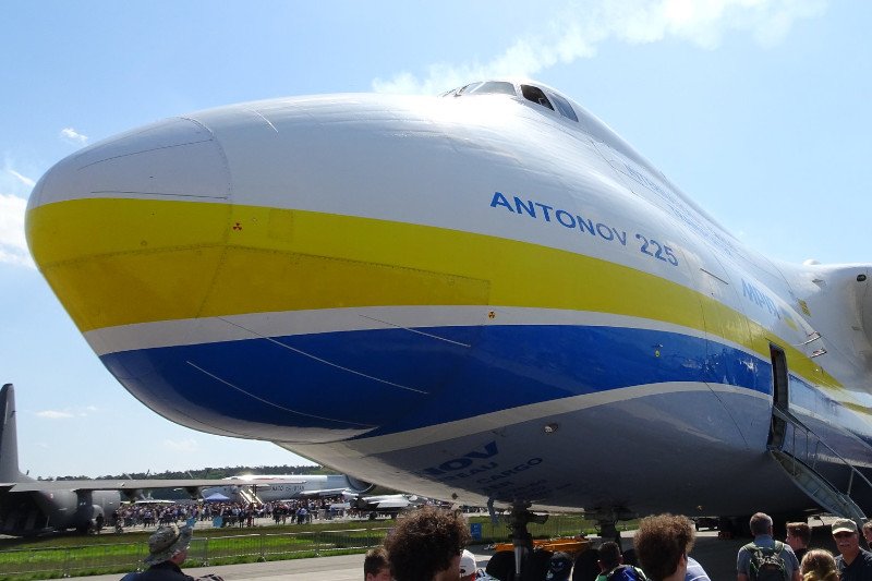 Antonow 225 Mrija ma przywieźć do Polski transport sprzętu ochronnego z Chin.