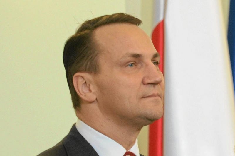 Wrak Tu-154M powinien posłużyć jako materiał na pomniki upamiętniające katastrofę smoleńską?