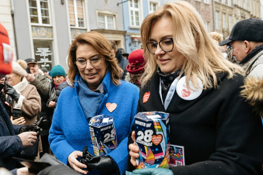 Internetowy hejter, który niegdyś przegrał proces z Agnieszką Pomaską, grozi Małgorzacie Kidawie-Błońskiej.