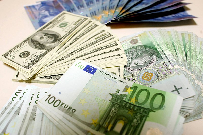 W Wielkiej Brytanii niektórzy bogacze płacą tylko 1 proc. podatku. Na całym świecie ukrywają sumę stanowiącą równowartość łącznego PKB Japonii i USA