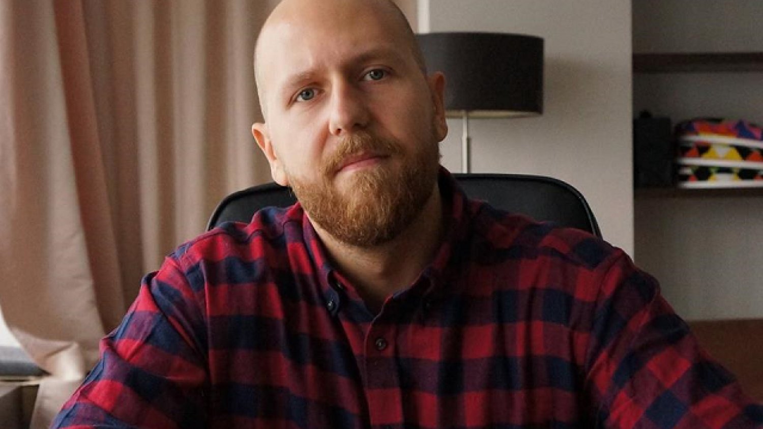 Michał Michalski – kulturoznawca, twórca fanpage’a „Zdelegalizować coaching i rozwój osobisty” oraz współtwórca komiksu „Patriota Mariusz”