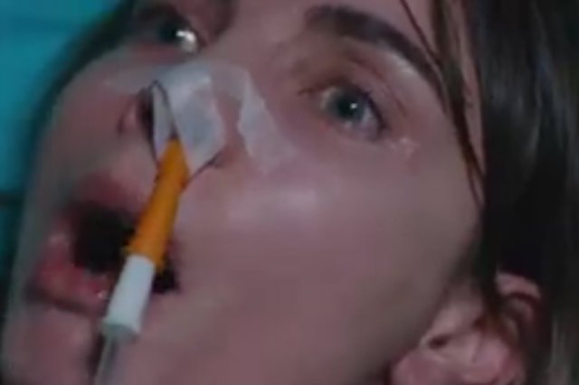 "Botoks" chce uchodzić za prawdziwy obraz polskiej służby zdrowia. Takie hasła widzimy w reklamówkach filmu.