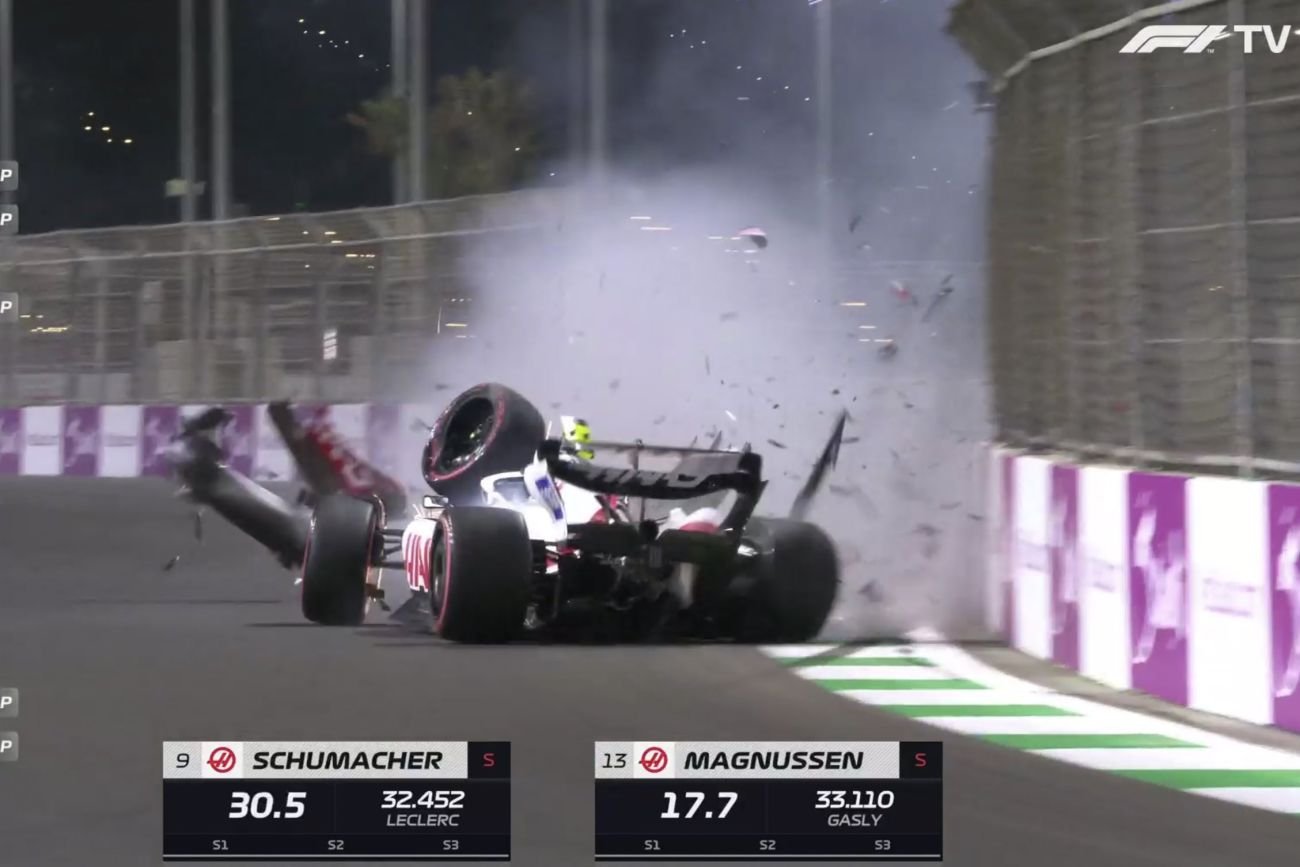 Tak wyglądała kraksa Micka Schumachera na torze w Arabii Saudyjskiej