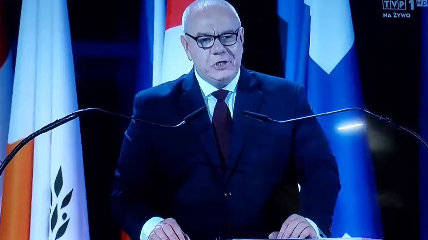 Andrzej Duda i Jacek Sasin wygwizdani w Krakowie.