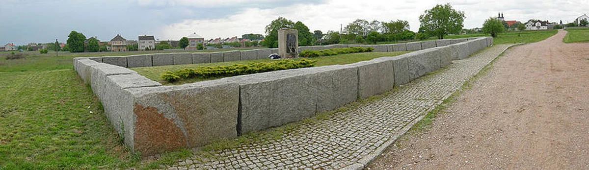 Miejsce zbrodni w Jedwabnem, widok współczesny.