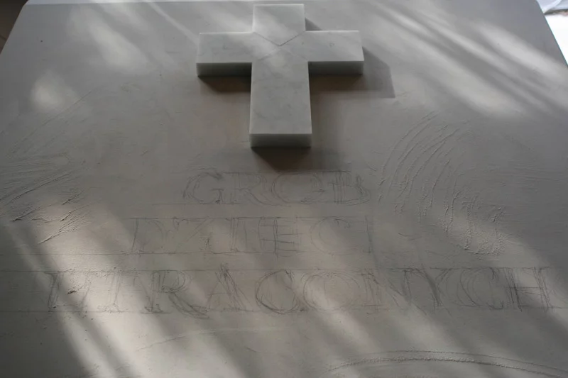 Cmentarz Północny w Warszawie, Grób Dzieci Utraconych w pracowni rzeźby