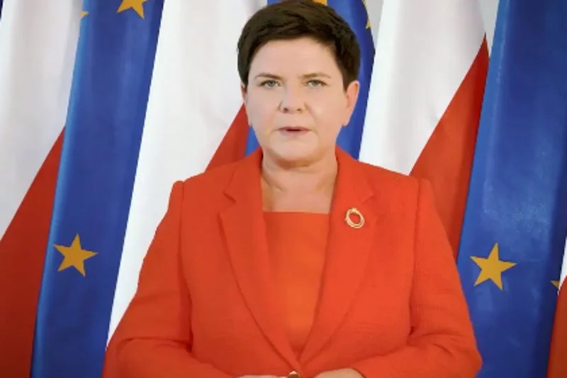 Premier Szydło krytycznie odniosła się do protestów przeciwko reformom sądownictwa, nazywając je "dobrze opłaconą akcją"
