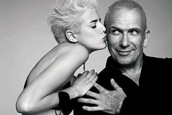 Jean Paul Gaultier z modelką Agyness Deyn